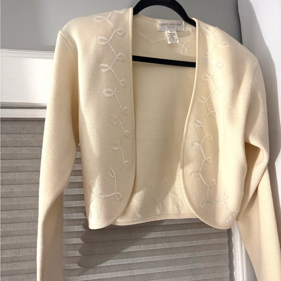 Jones New York Sweaters - Jones New York Cream Embroidered Open-Front Cropped Cardigan